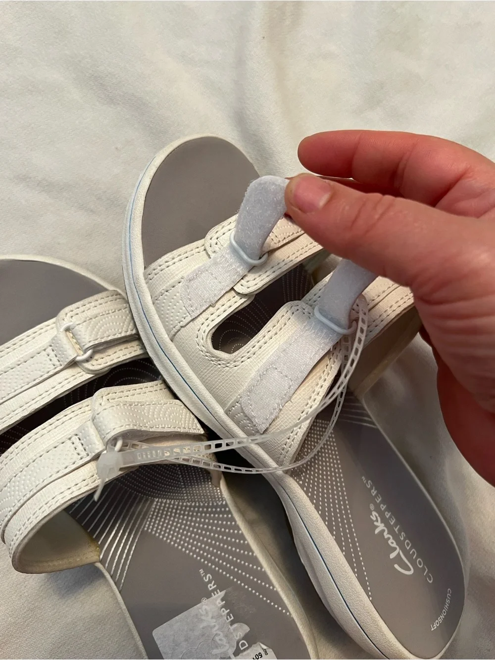 Clarks White Cloudsteppers Breeze Piper Double Strap Slide Beach Summer Sandals - Picture 9 of 14